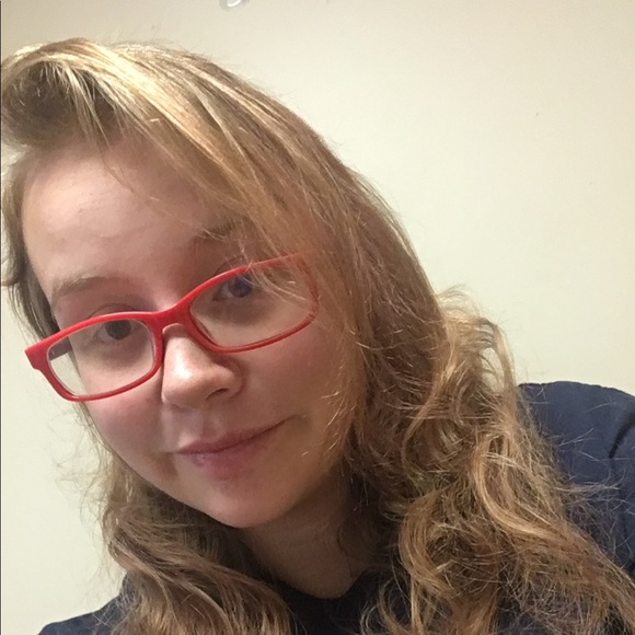 Meet your Posher, Megan - Picture 1 of 1